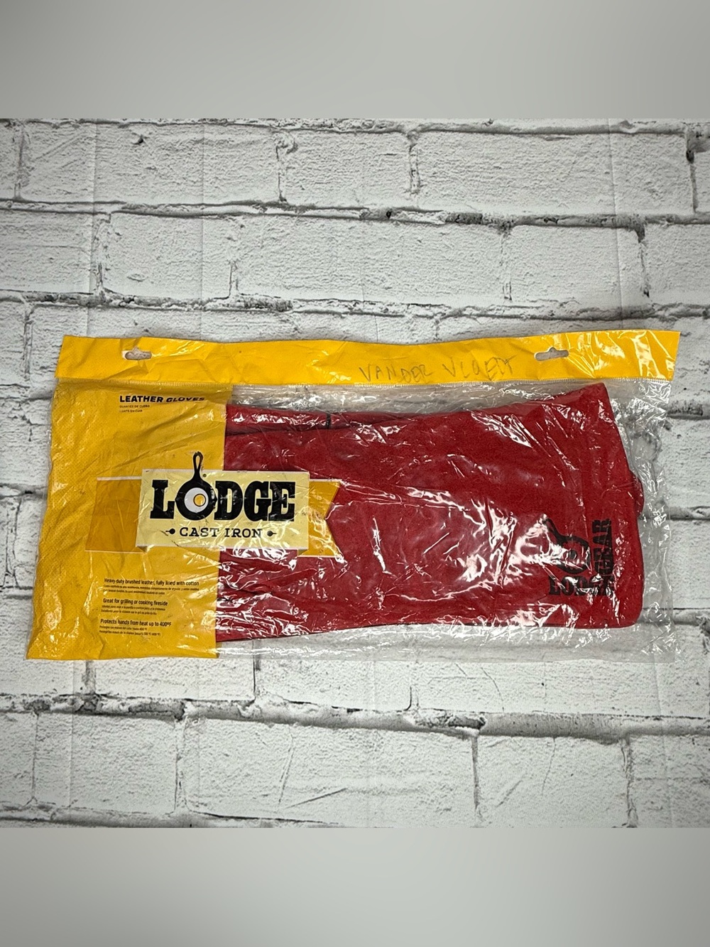 Lodge Gear Red Leather Gloves One Size Hot Handle Skillets Cook Grill Camp